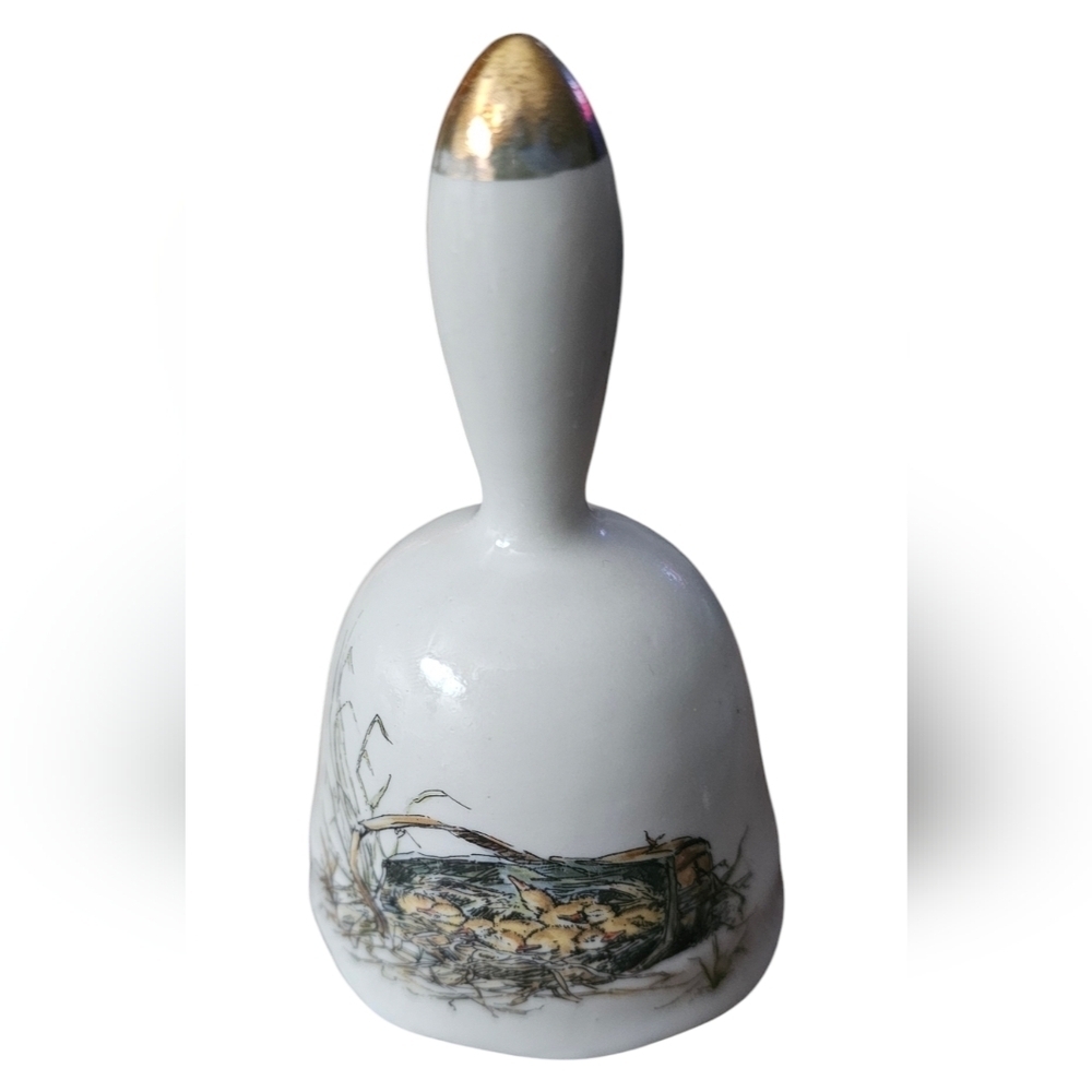 1978 Vintage Mary Mugg - Decorative  Ducklings Mini Bell with Gold Accent​​​